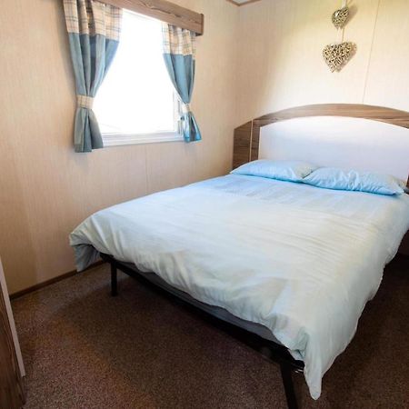 Caravan In Haven Marton Mere Holiday Park แบล็คพูล ภายนอก รูปภาพ